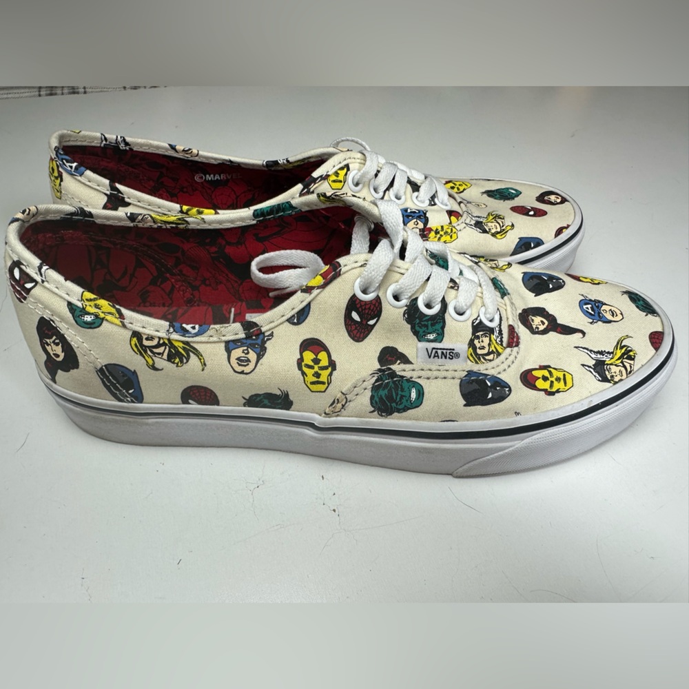 VansMarvel x Authentic 'Marvel Heads' Avengers Off White LaceUp Mens Sneakers 10 - Picture 6 of 15
